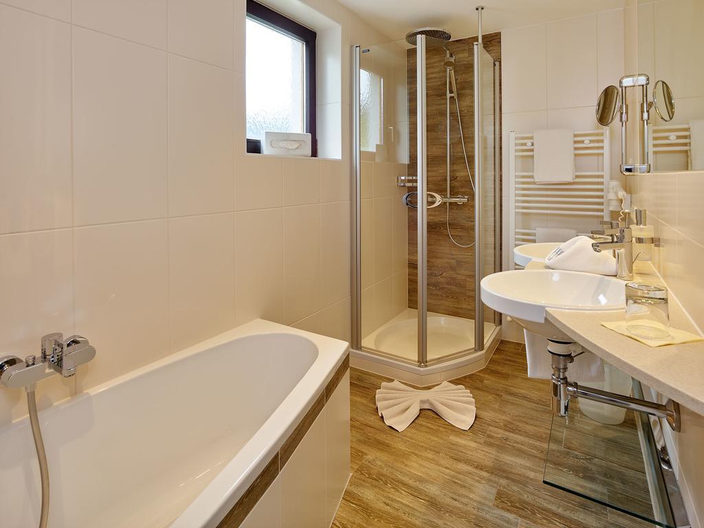 Hotel Muntanella Lech am Arlberg Zimmer foto