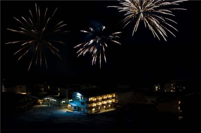 Hotel Muntanella Lech am Arlberg Exterior foto